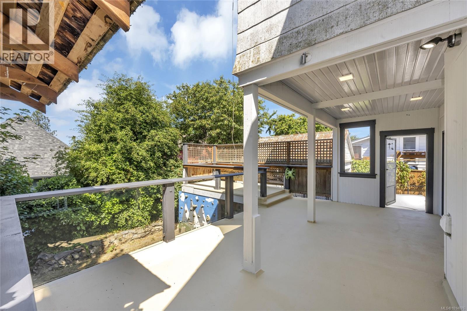 808 Russell St, Victoria, British Columbia  V9A 3X7 - Photo 17 - 1014876