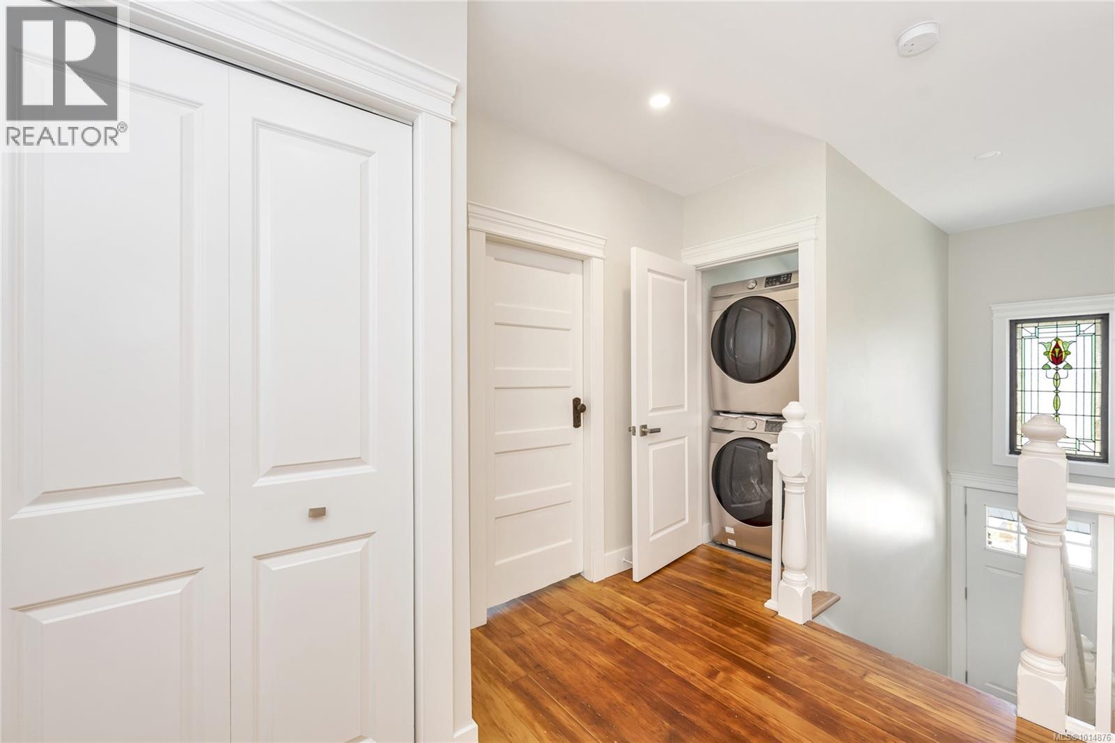 808 Russell St, Victoria, British Columbia  V9A 3X7 - Photo 30 - 1014876