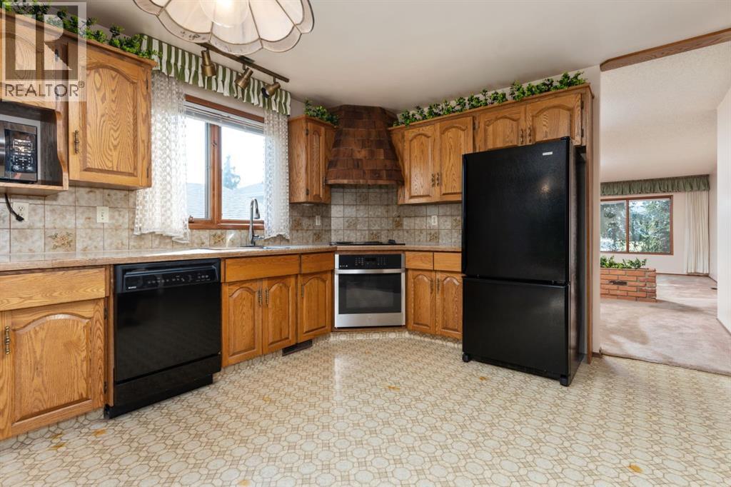 4305 74 Street, Camrose, Alberta  T4V 3V3 - Photo 10 - A2260477