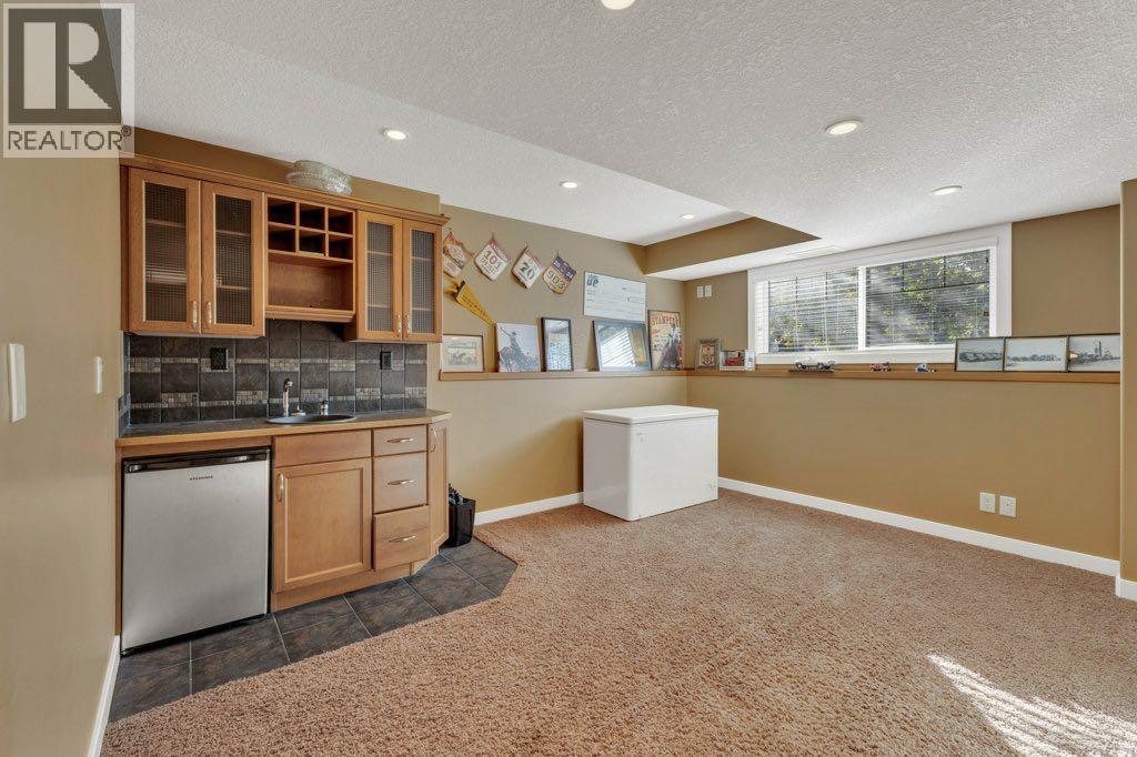 132 Vickers Close, Red Deer, Alberta  T4R 0C8 - Photo 10 - A2259015