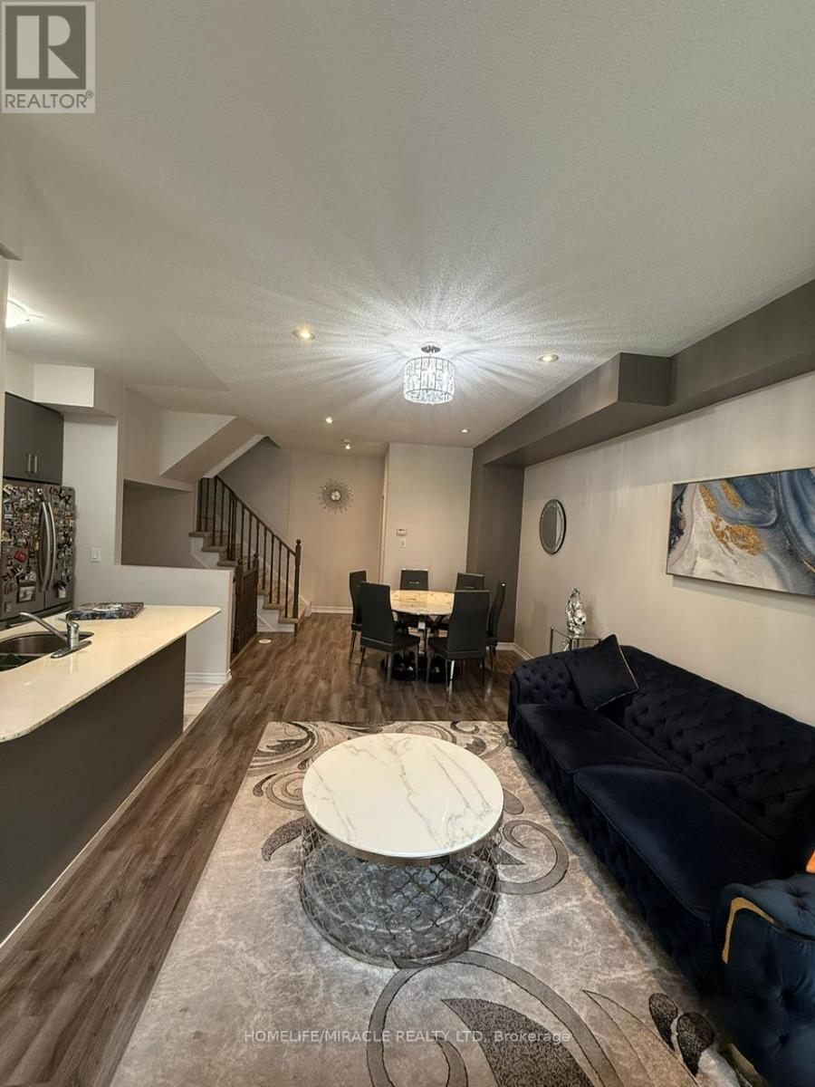 33 - 181 Parktree Drive, Vaughan, Ontario  L6A 5B1 - Photo 11 - N12427219