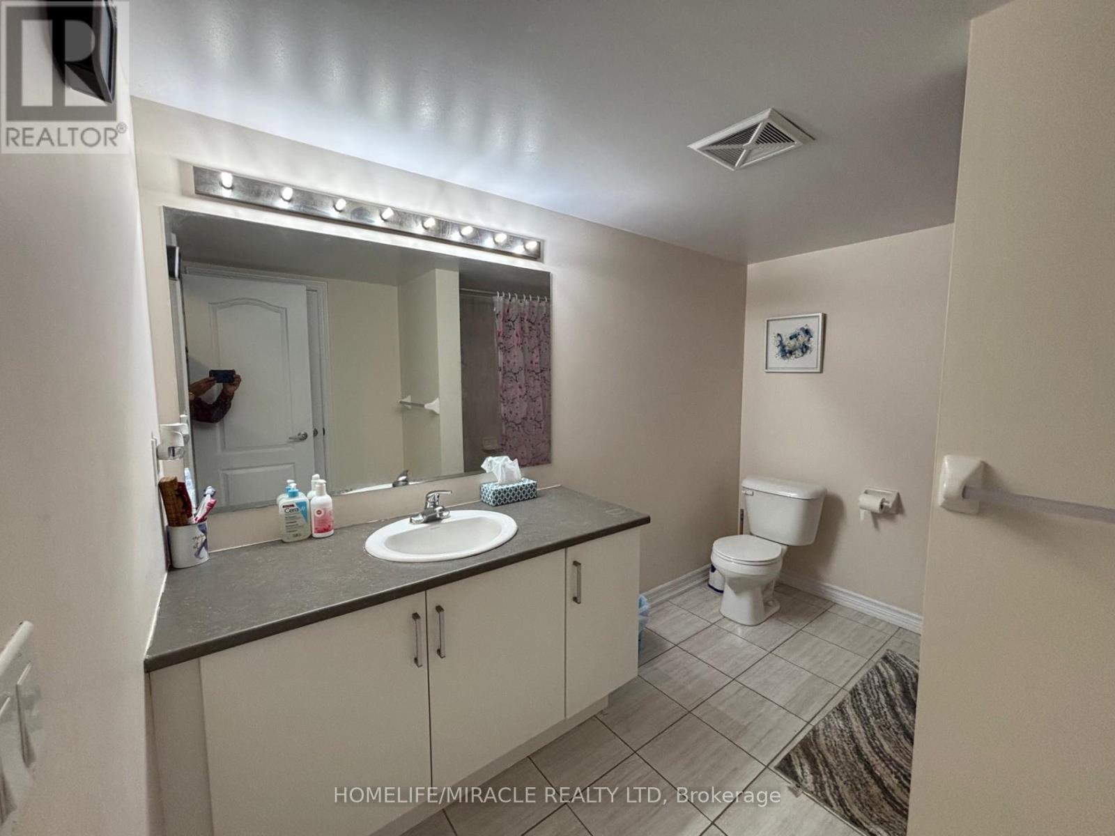 33 - 181 Parktree Drive, Vaughan, Ontario  L6A 5B1 - Photo 28 - N12427219