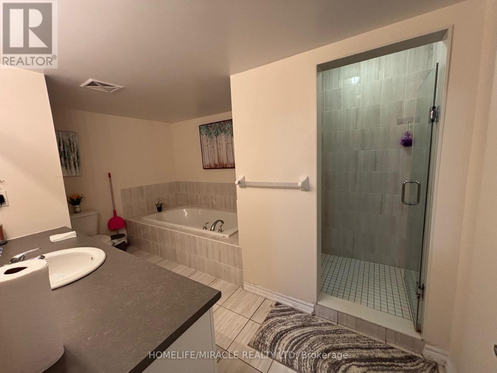 33 - 181 Parktree Drive, Vaughan, Ontario  L6A 5B1 - Photo 20 - N12427219