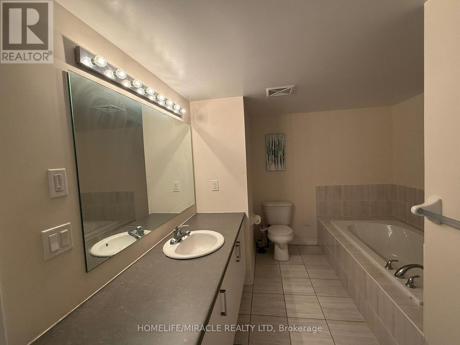 33 - 181 Parktree Drive, Vaughan, Ontario  L6A 5B1 - Photo 16 - N12427219