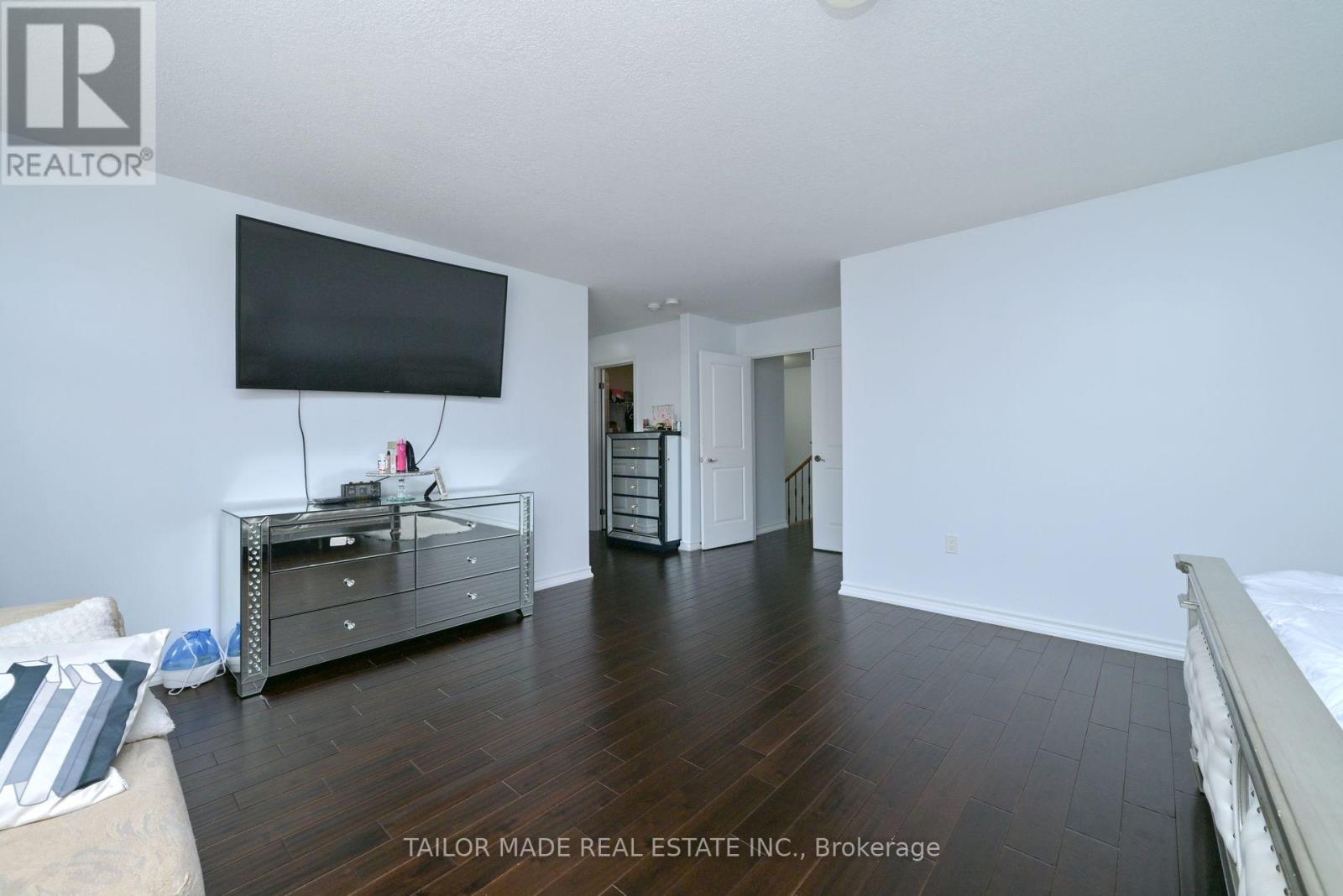 73 Morrison Avenue, New Tecumseth, Ontario  L9R 0H5 - Photo 25 - N12430171