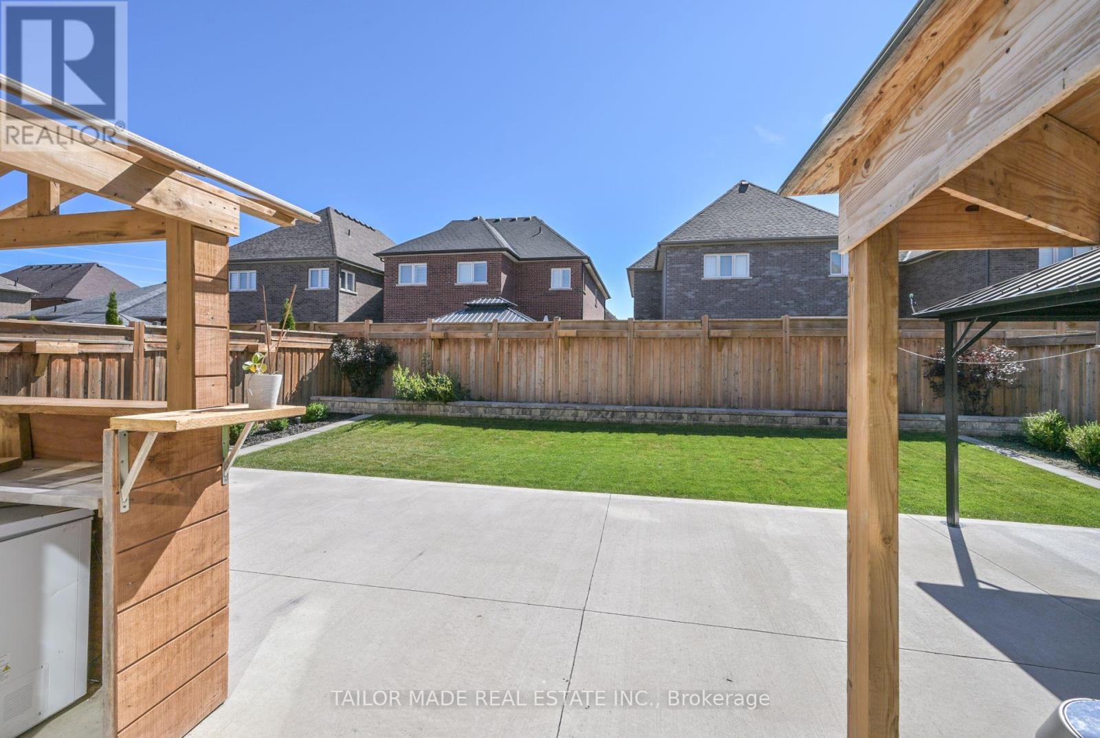 73 Morrison Avenue, New Tecumseth, Ontario  L9R 0H5 - Photo 39 - N12430171
