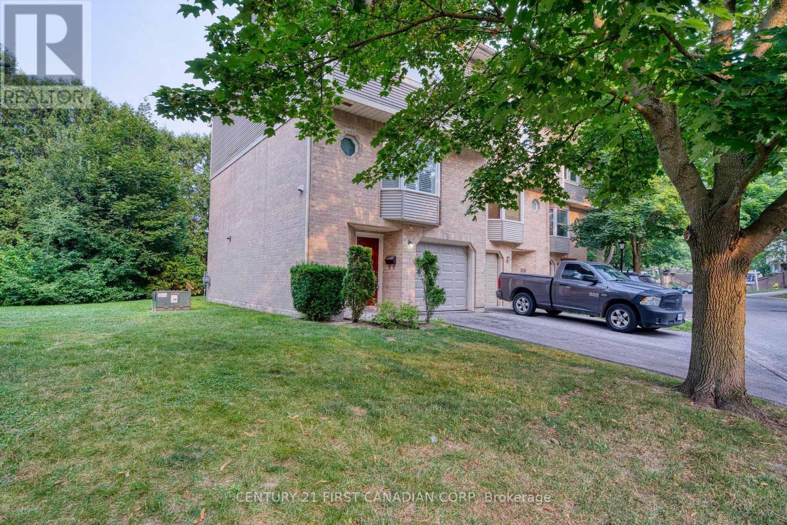 89 - 9 Ailsa Place, London South, Ontario  N5Z 4Z6 - Photo 2 - X12430179