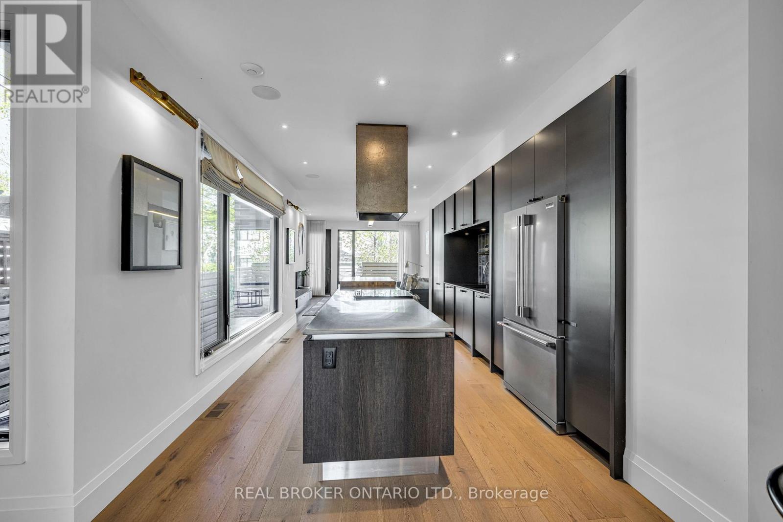 287 Dovercourt Avenue, Ottawa, Ontario  K1Z 7H4 - Photo 4 - X12430176