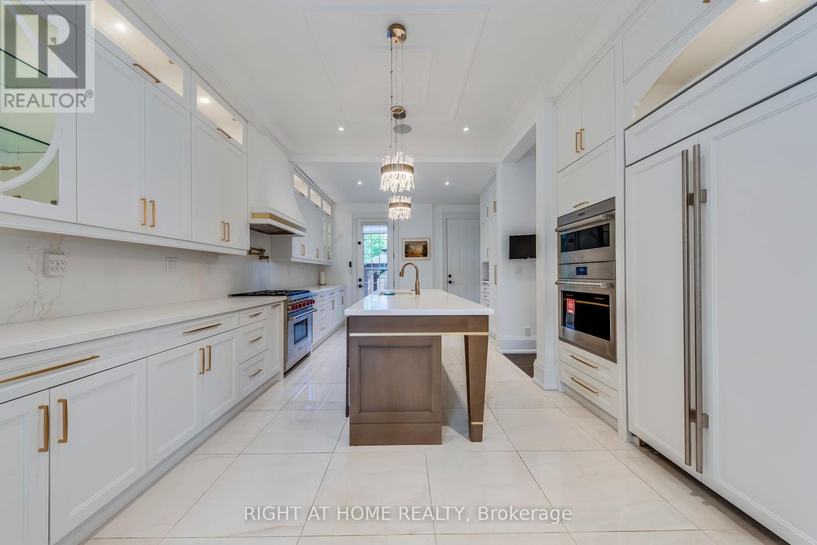 523 Brookside Drive, Oakville, Ontario  L6K 1R4 - Photo 13 - W12425330