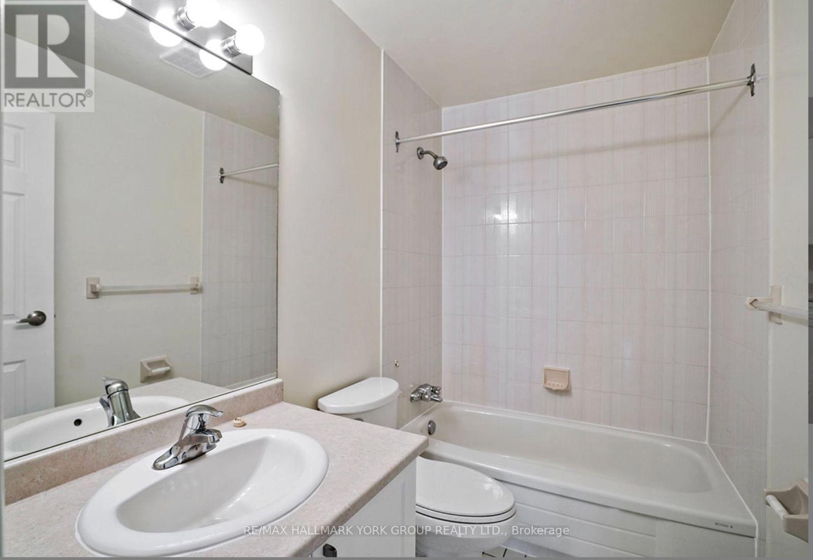 O5 - 131 Edgehill Drive, Barrie, Ontario  L4N 1L9 - Photo 5 - S12427779