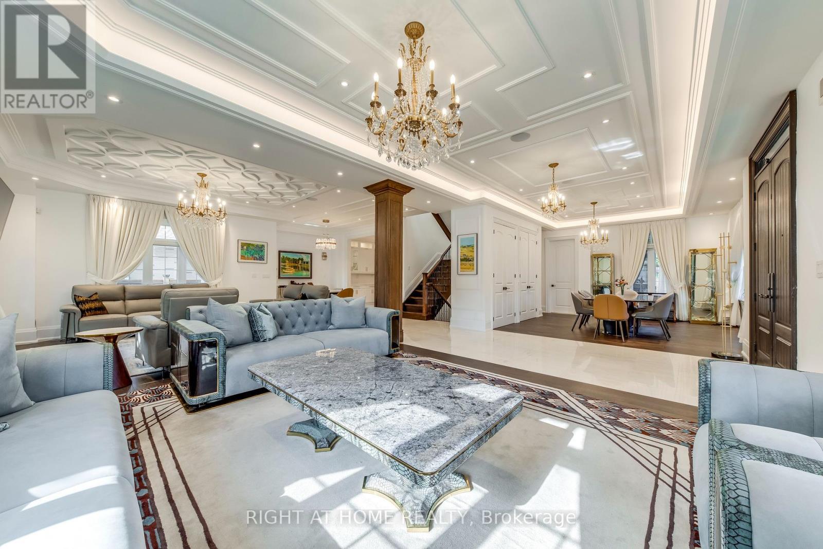 523 Brookside Drive, Oakville, Ontario  L6K 1R4 - Photo 4 - W12425330