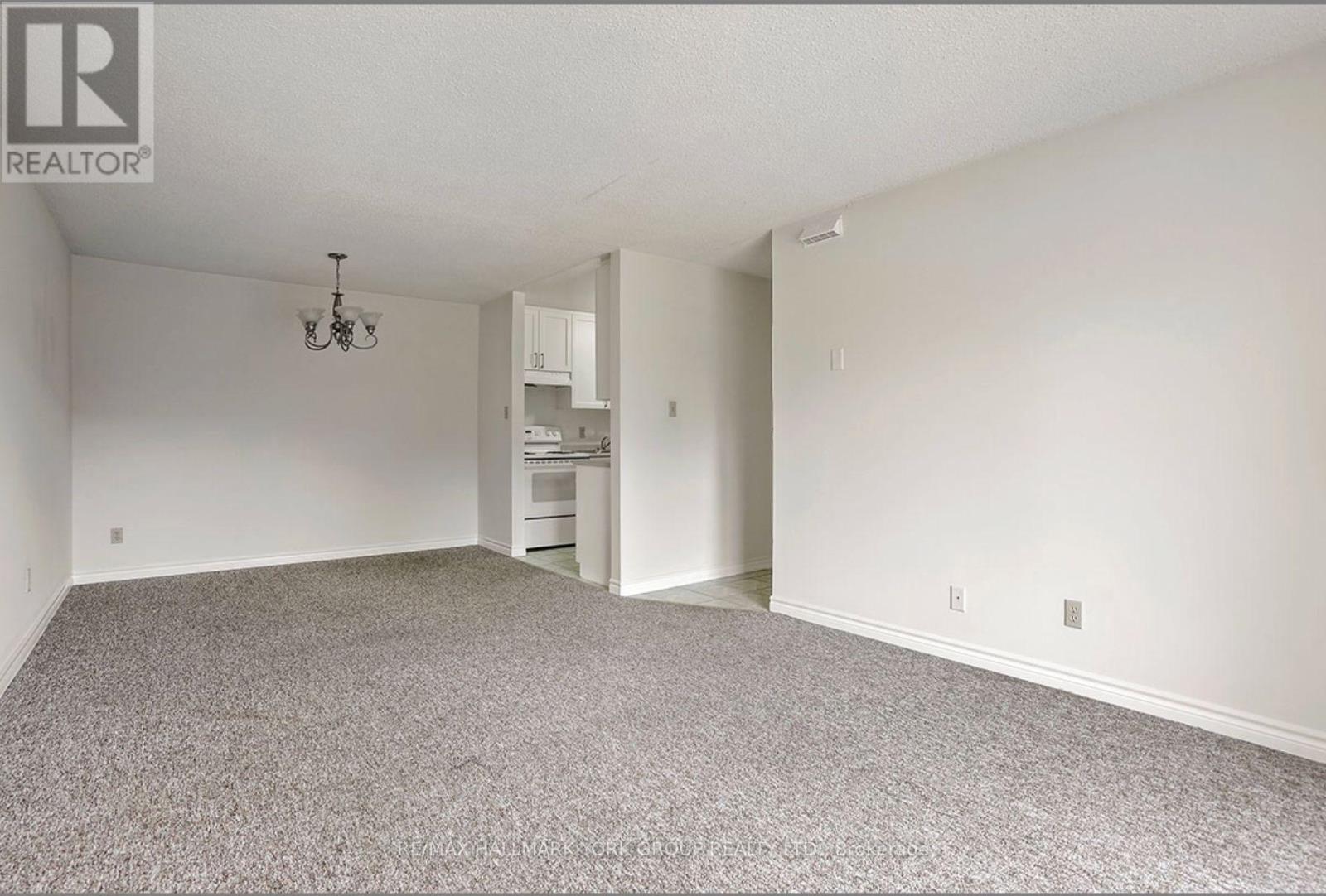 O5 - 131 Edgehill Drive, Barrie, Ontario  L4N 1L9 - Photo 2 - S12427779