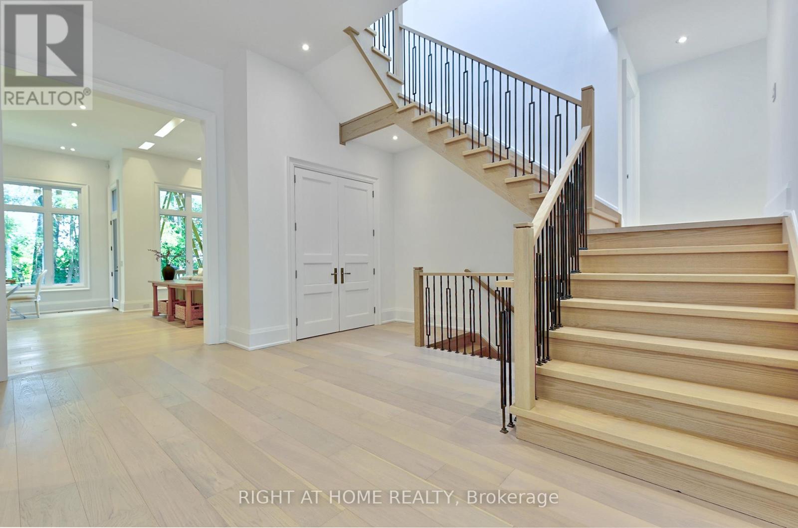 27 Hurlingham Crescent, Toronto, Ontario  M3B 2P9 - Photo 16 - C12430177