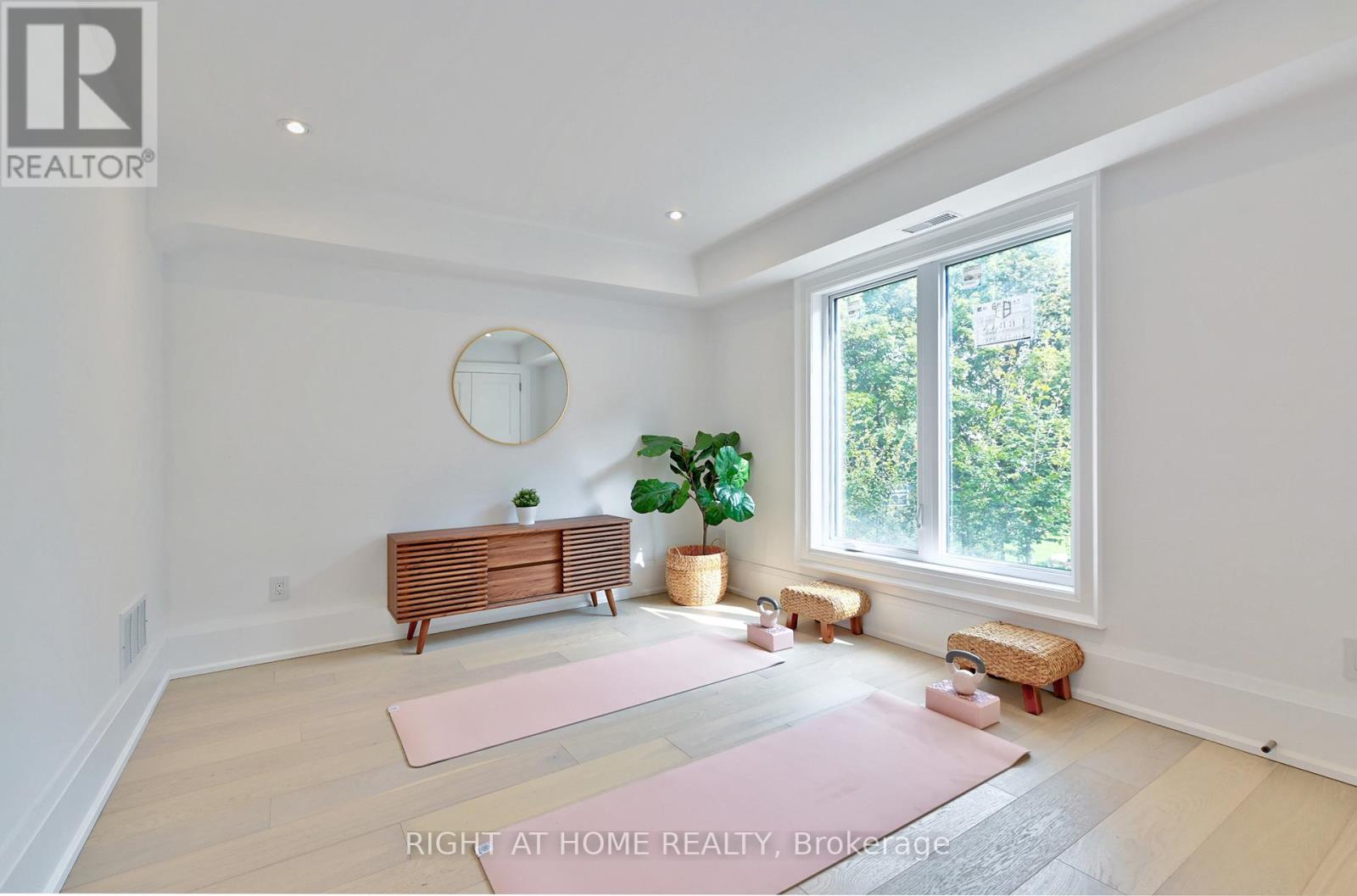 27 Hurlingham Crescent, Toronto, Ontario  M3B 2P9 - Photo 18 - C12430177
