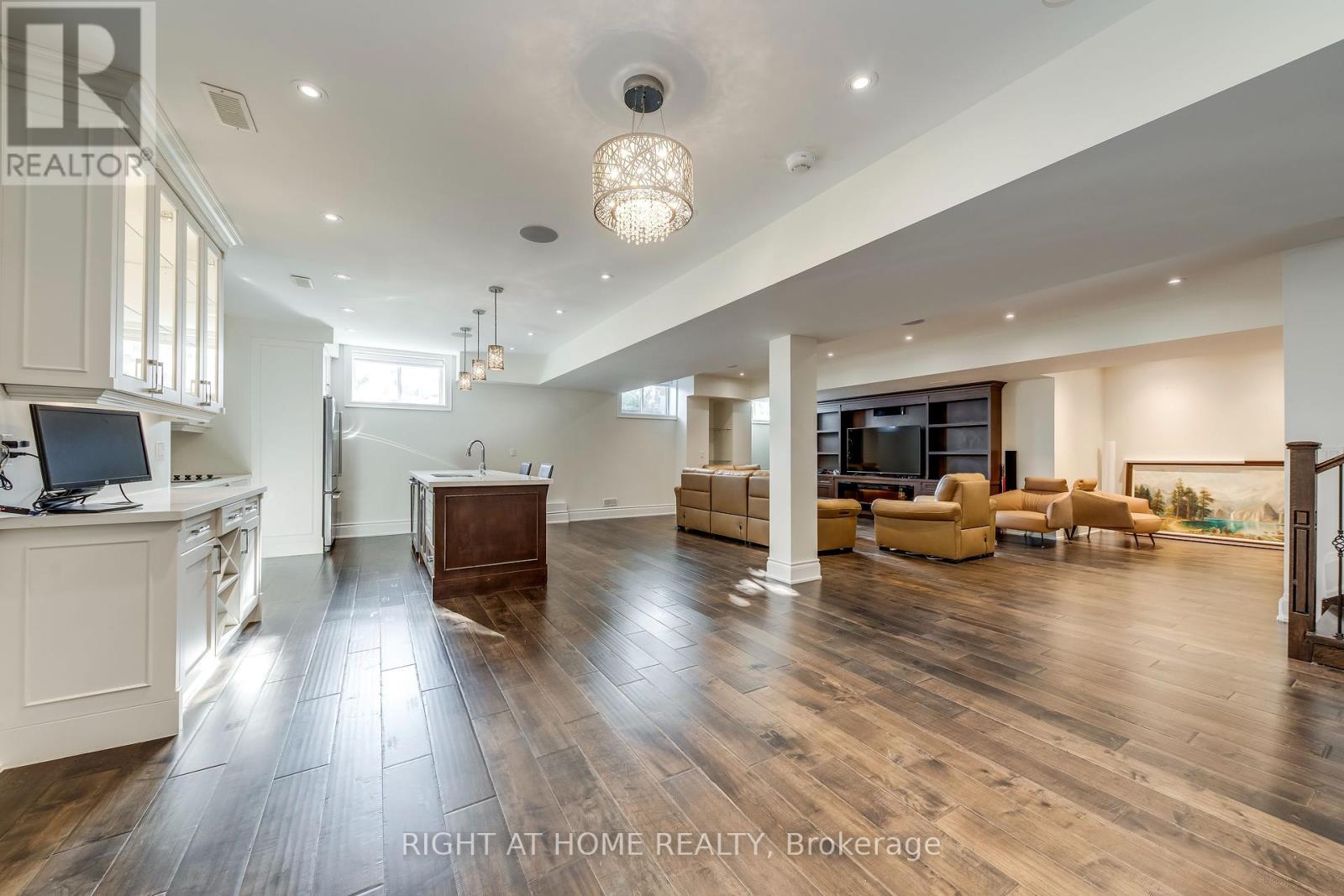 523 Brookside Drive, Oakville, Ontario  L6K 1R4 - Photo 34 - W12425330