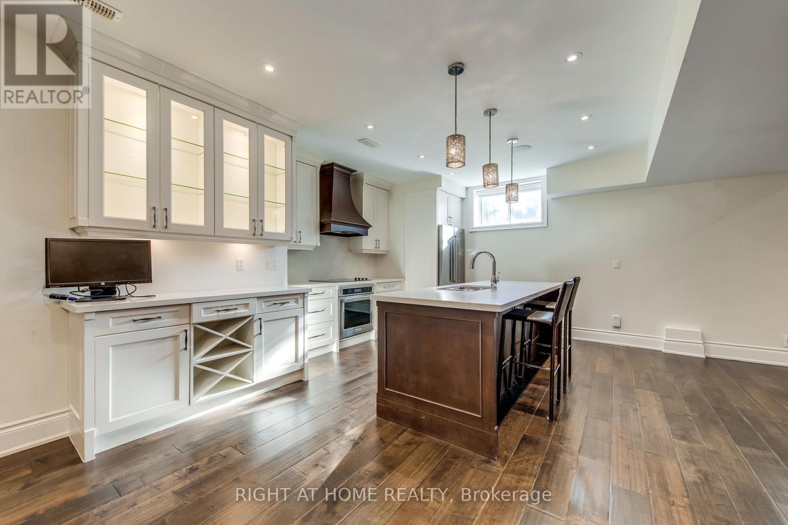 523 Brookside Drive, Oakville, Ontario  L6K 1R4 - Photo 35 - W12425330