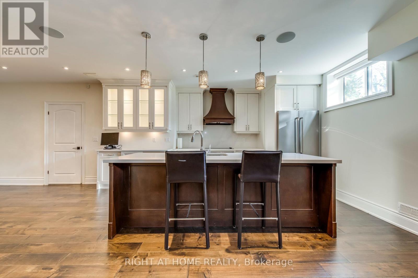 523 Brookside Drive, Oakville, Ontario  L6K 1R4 - Photo 36 - W12425330