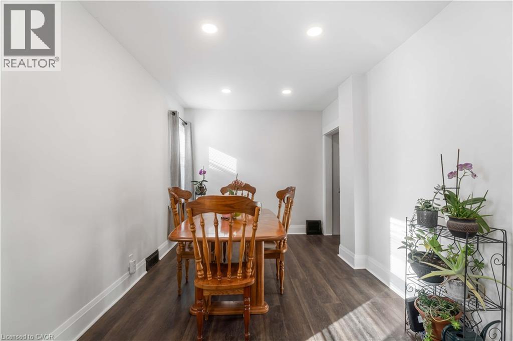 22 Bertram Street, St. Catharines, Ontario  L2R 1A8 - Photo 26 - 40774148