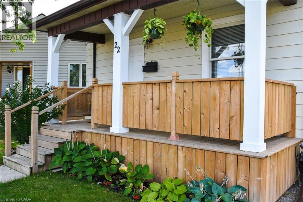 22 Bertram Street, St. Catharines, Ontario  L2R 1A8 - Photo 4 - 40774148
