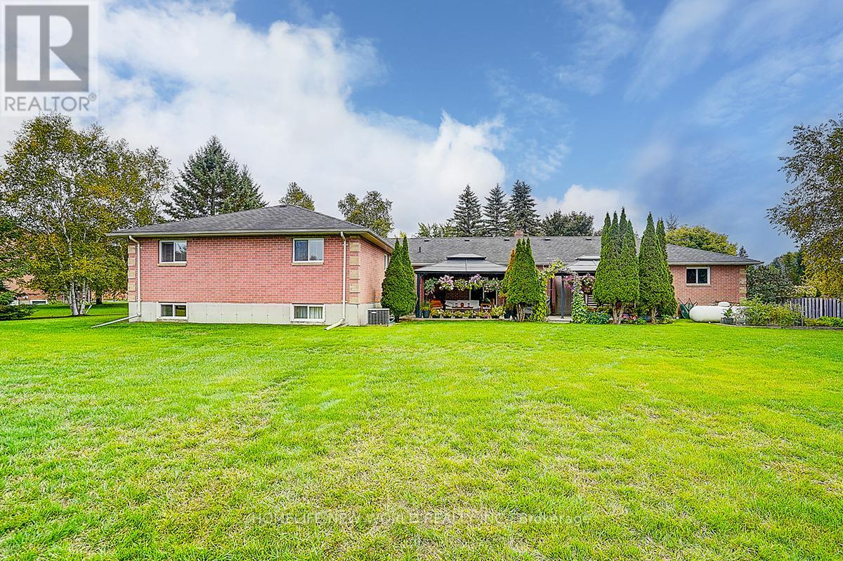 38 Audubon Way, Georgina, Ontario  L0E 1A0 - Photo 10 - N12425355