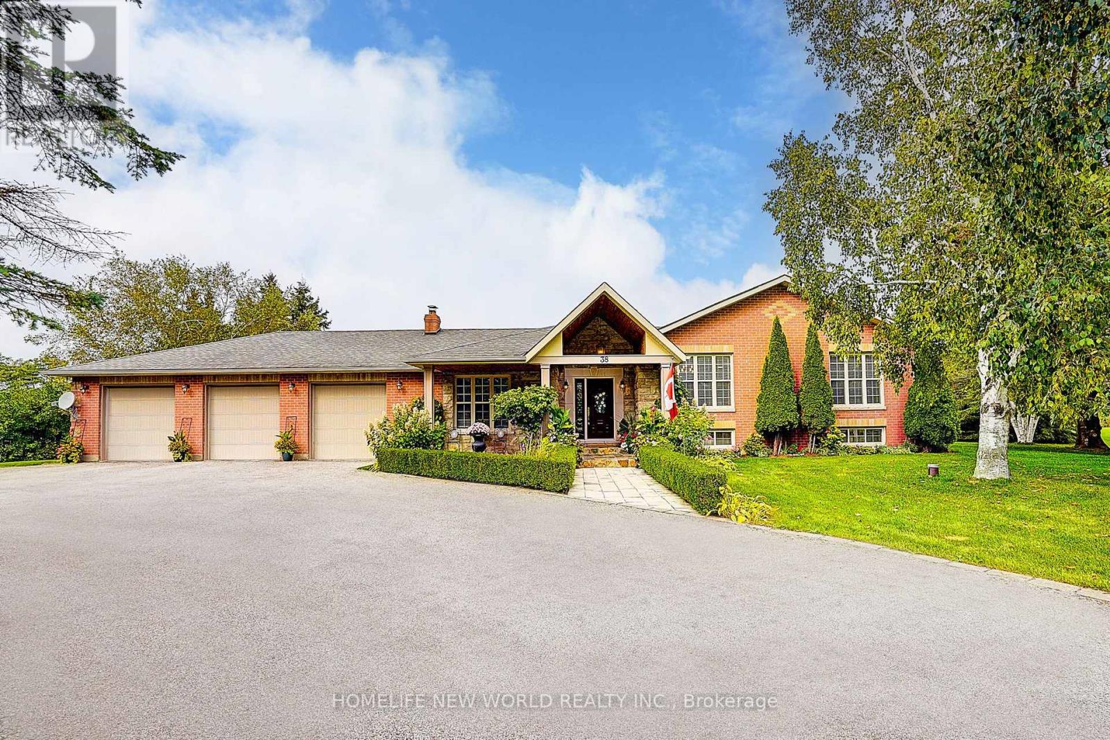 38 Audubon Way, Georgina, Ontario  L0E 1A0 - Photo 2 - N12425355