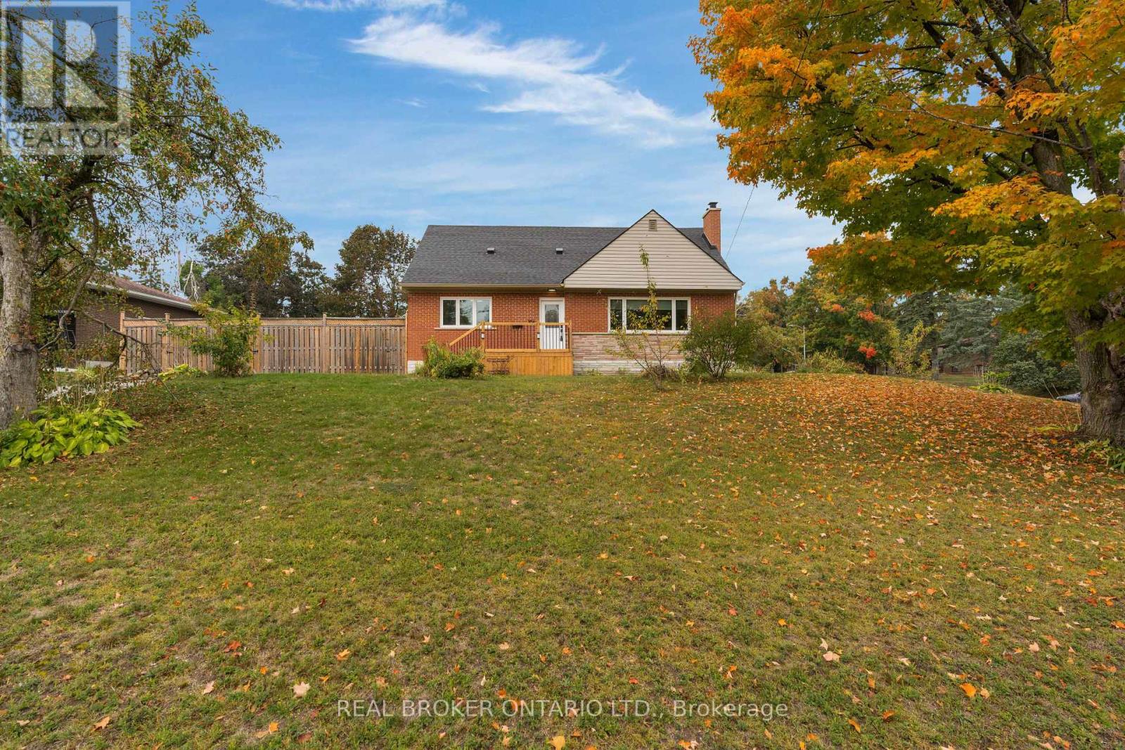 106 Brant Street, Orillia, Ontario  L3V 5P7 - Photo 48 - S12427853