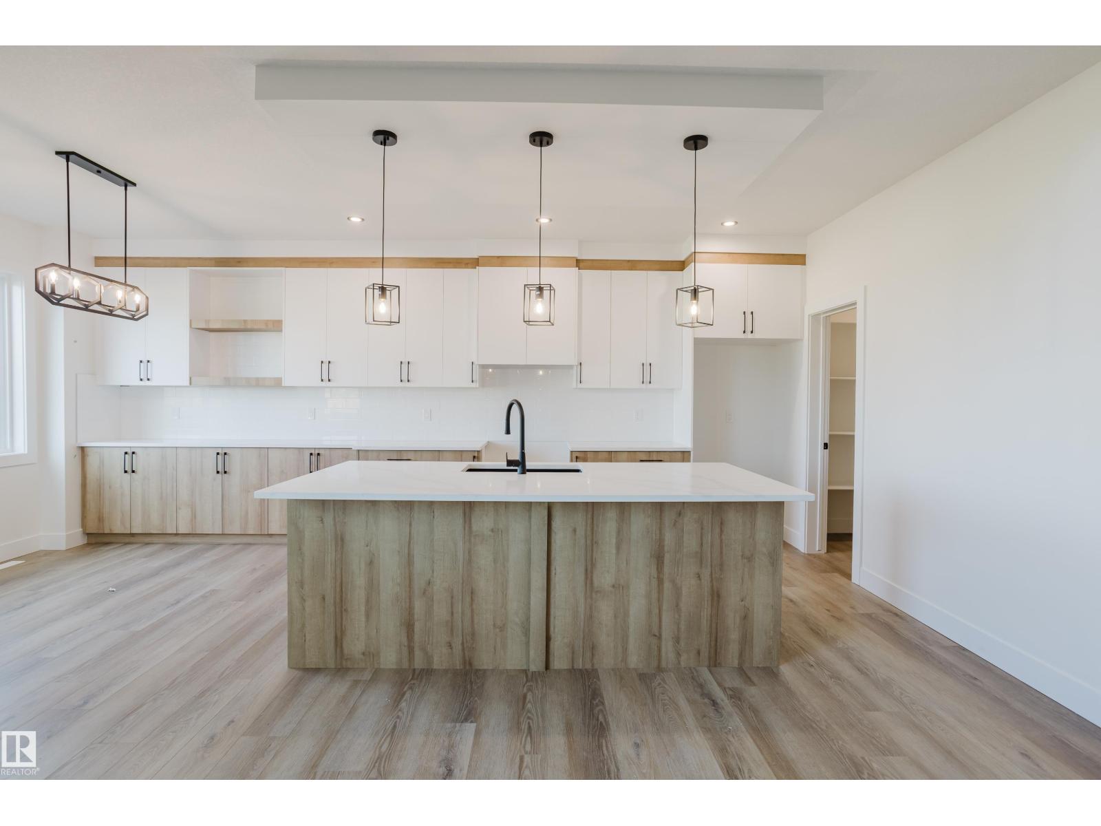 325 Bluff Cv, Leduc, Alberta  T9E 1R5 - Photo 10 - E4459804