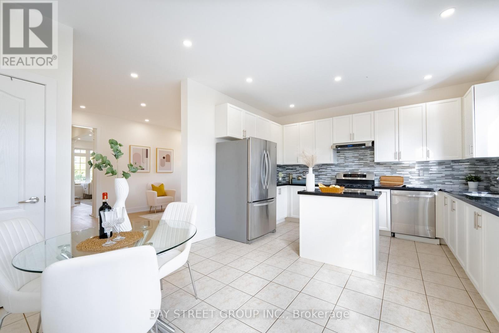 38 Pike Lane, Markham, Ontario  L6B 1G3 - Photo 15 - N12430193