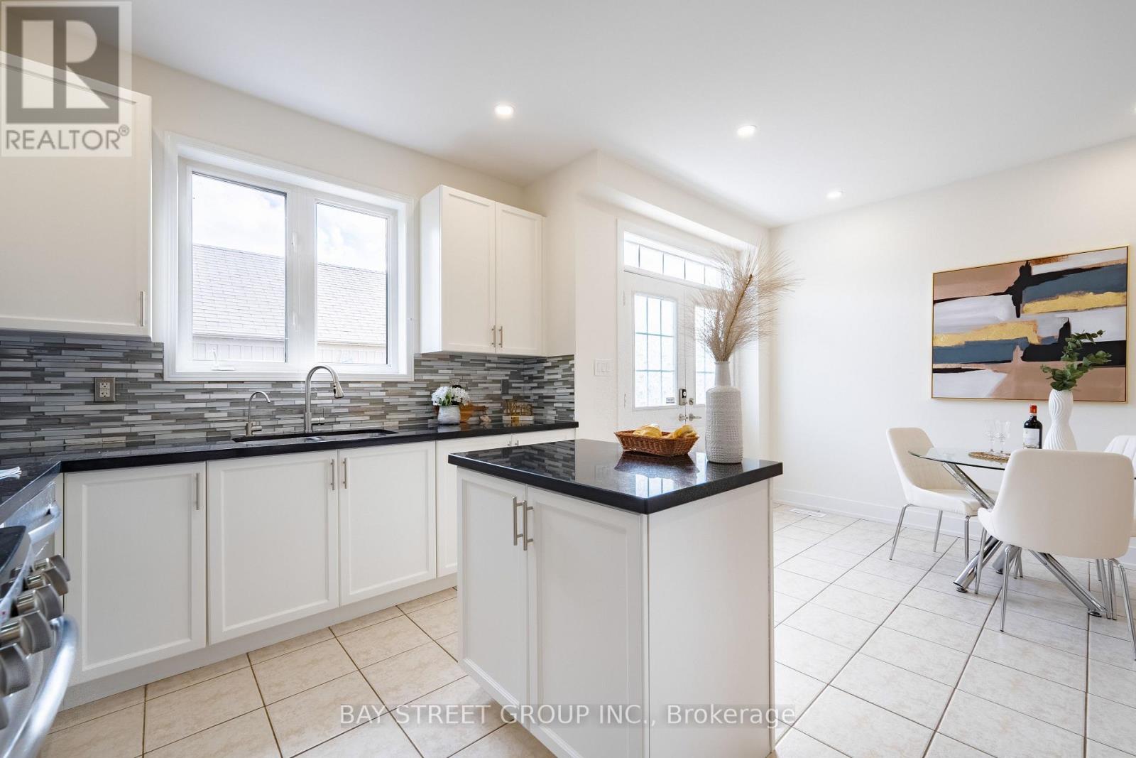 38 Pike Lane, Markham, Ontario  L6B 1G3 - Photo 18 - N12430193