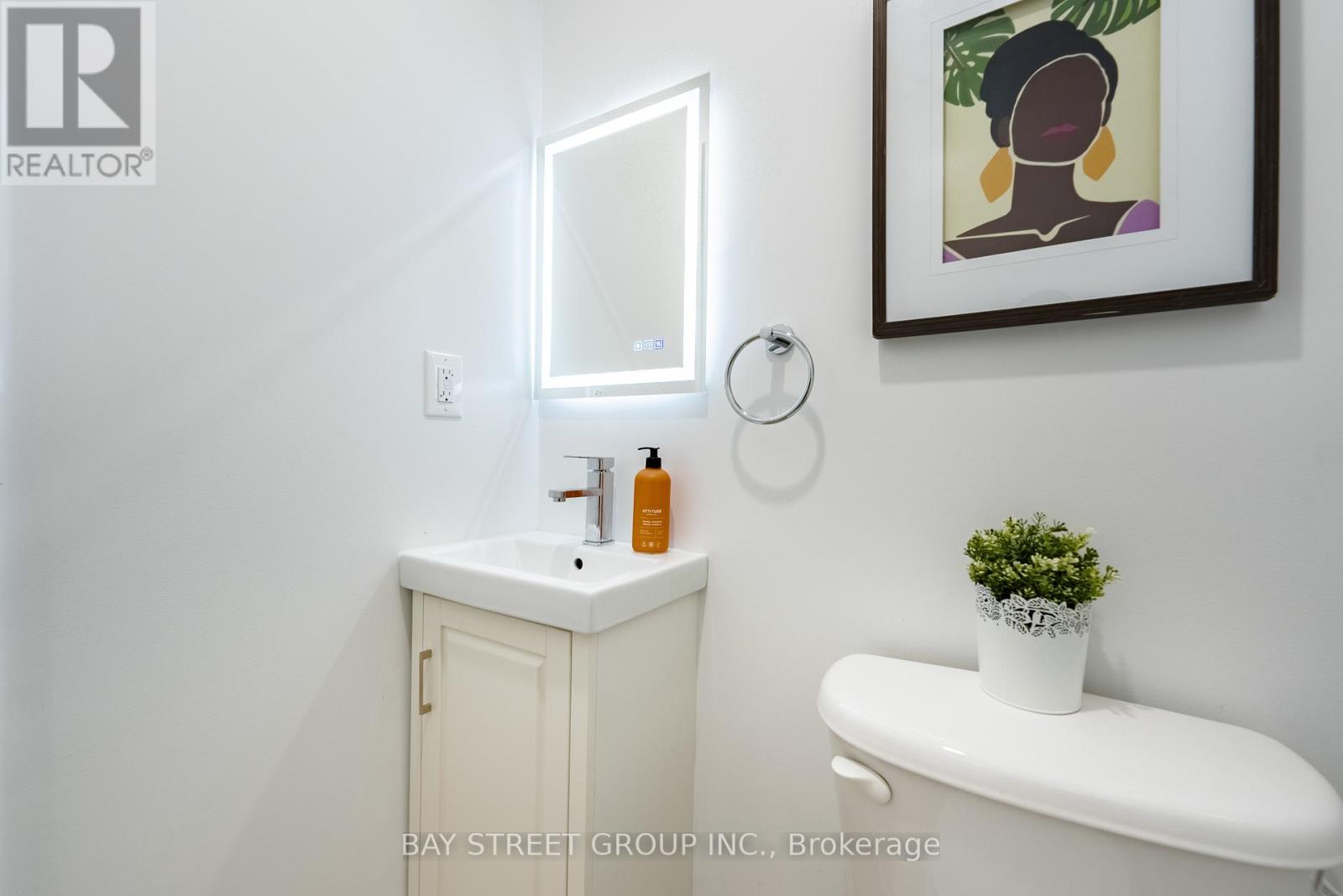 38 Pike Lane, Markham, Ontario  L6B 1G3 - Photo 9 - N12430193