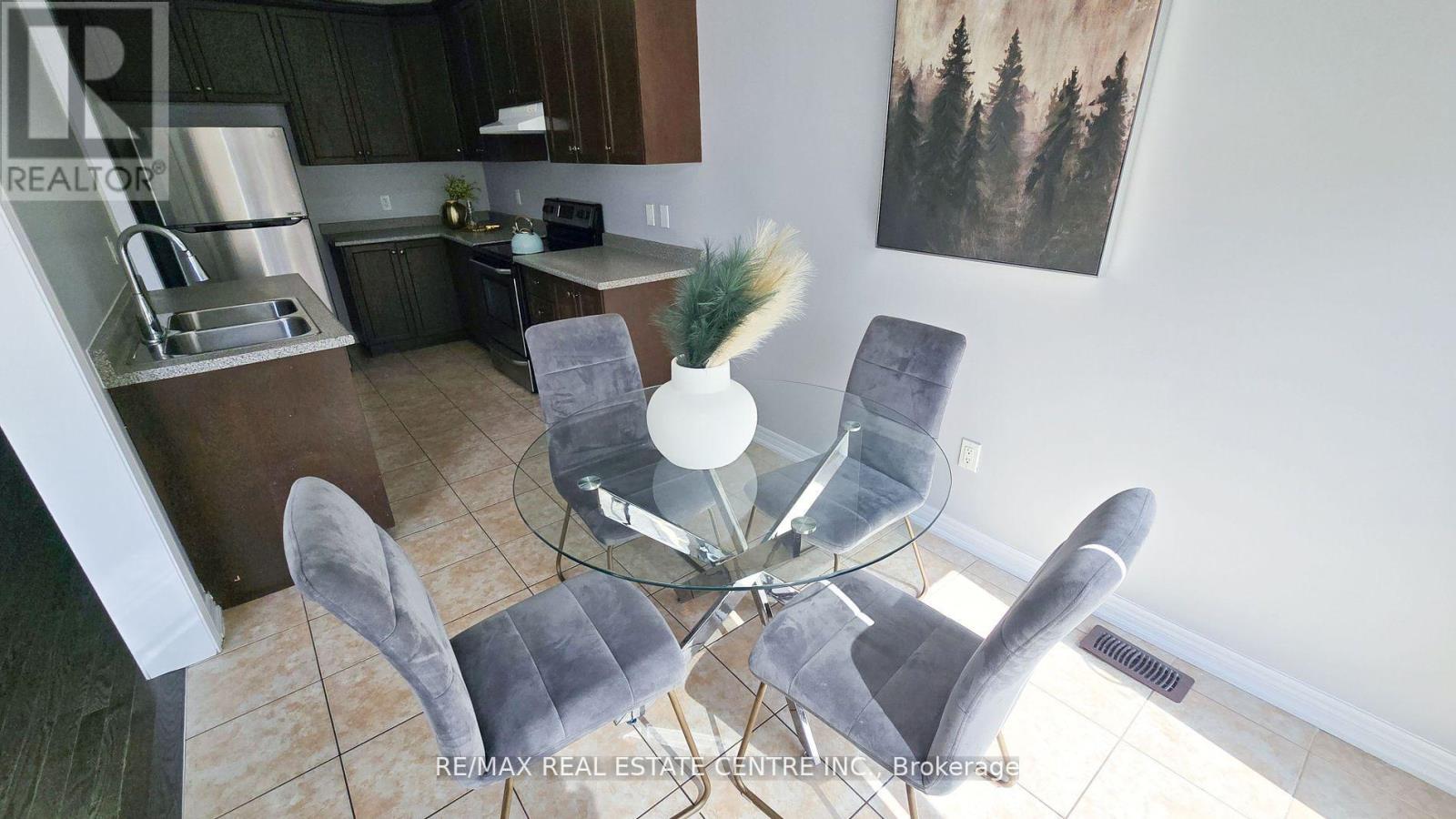19 Lackington Street, Brampton, Ontario  L6X 5P1 - Photo 13 - W12430194