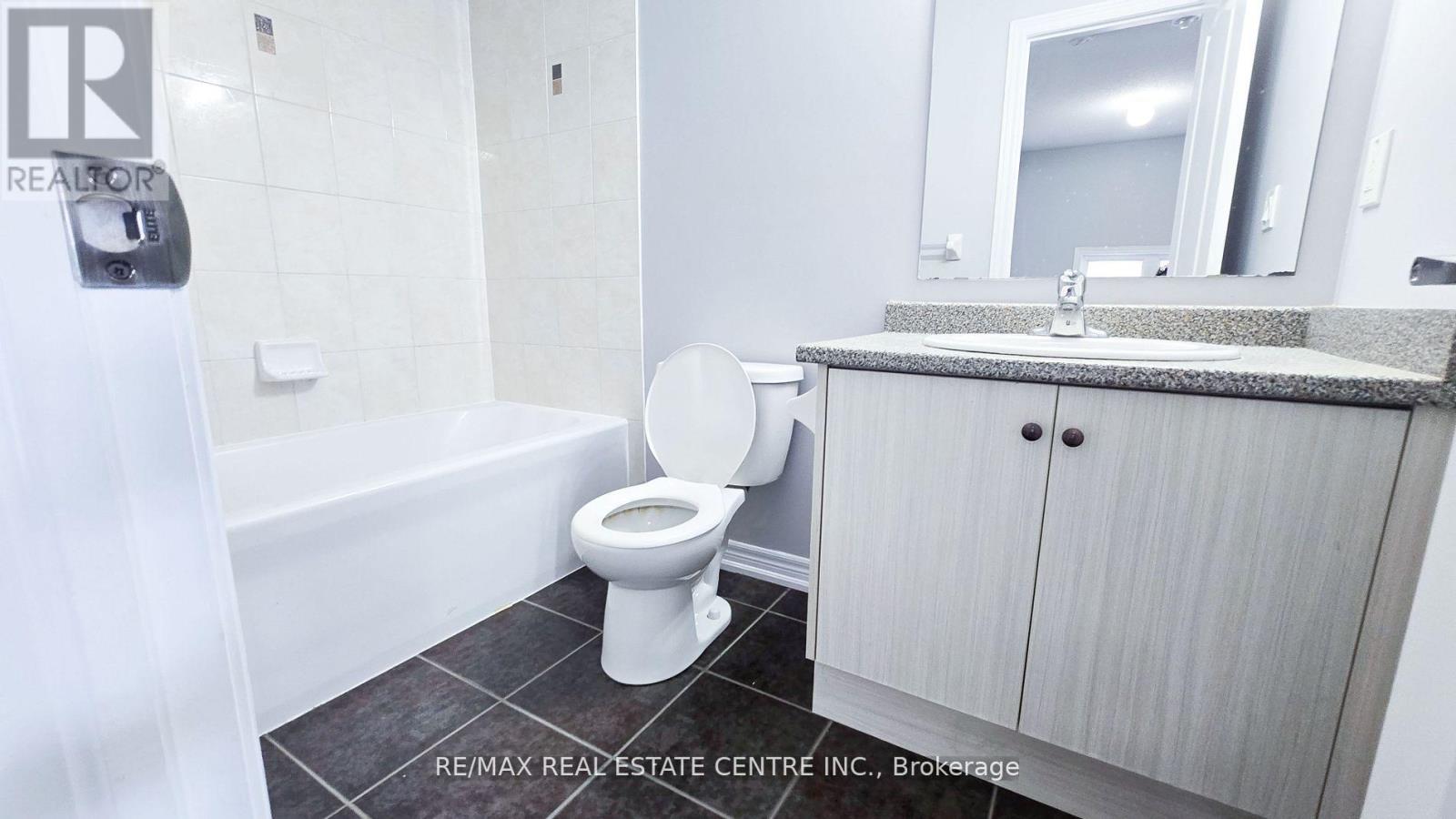 19 Lackington Street, Brampton, Ontario  L6X 5P1 - Photo 25 - W12430194