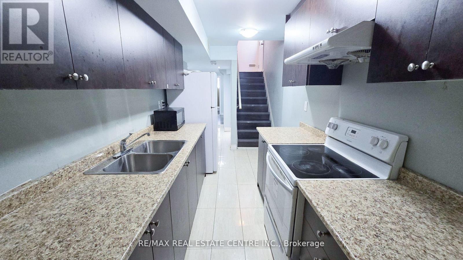 19 Lackington Street, Brampton, Ontario  L6X 5P1 - Photo 43 - W12430194