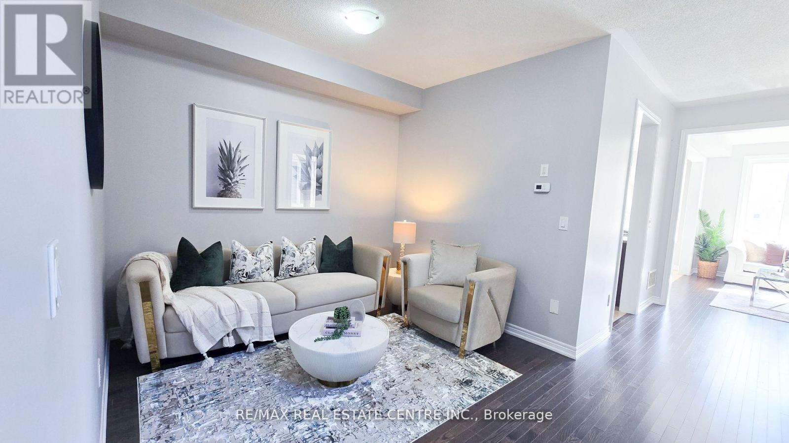 19 Lackington Street, Brampton, Ontario  L6X 5P1 - Photo 6 - W12430194