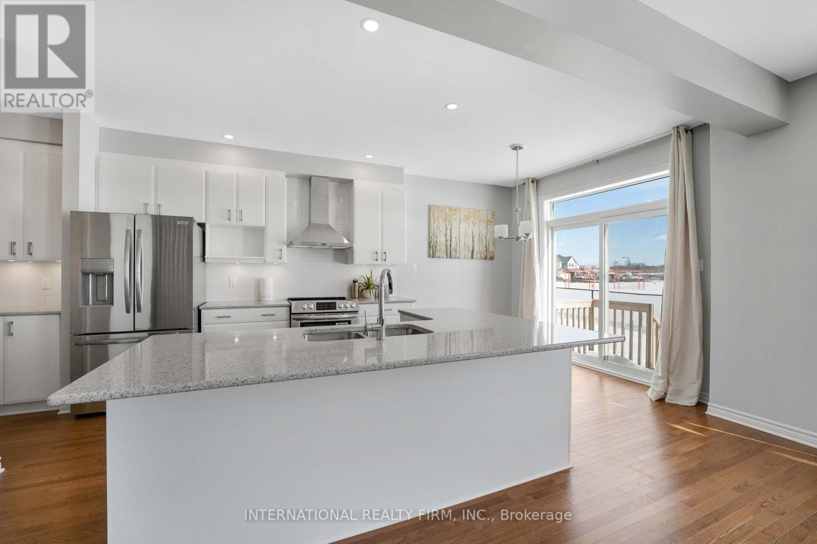 696 Moonflower Crescent, Ottawa, Ontario  K1T 0X8 - Photo 12 - X12345850