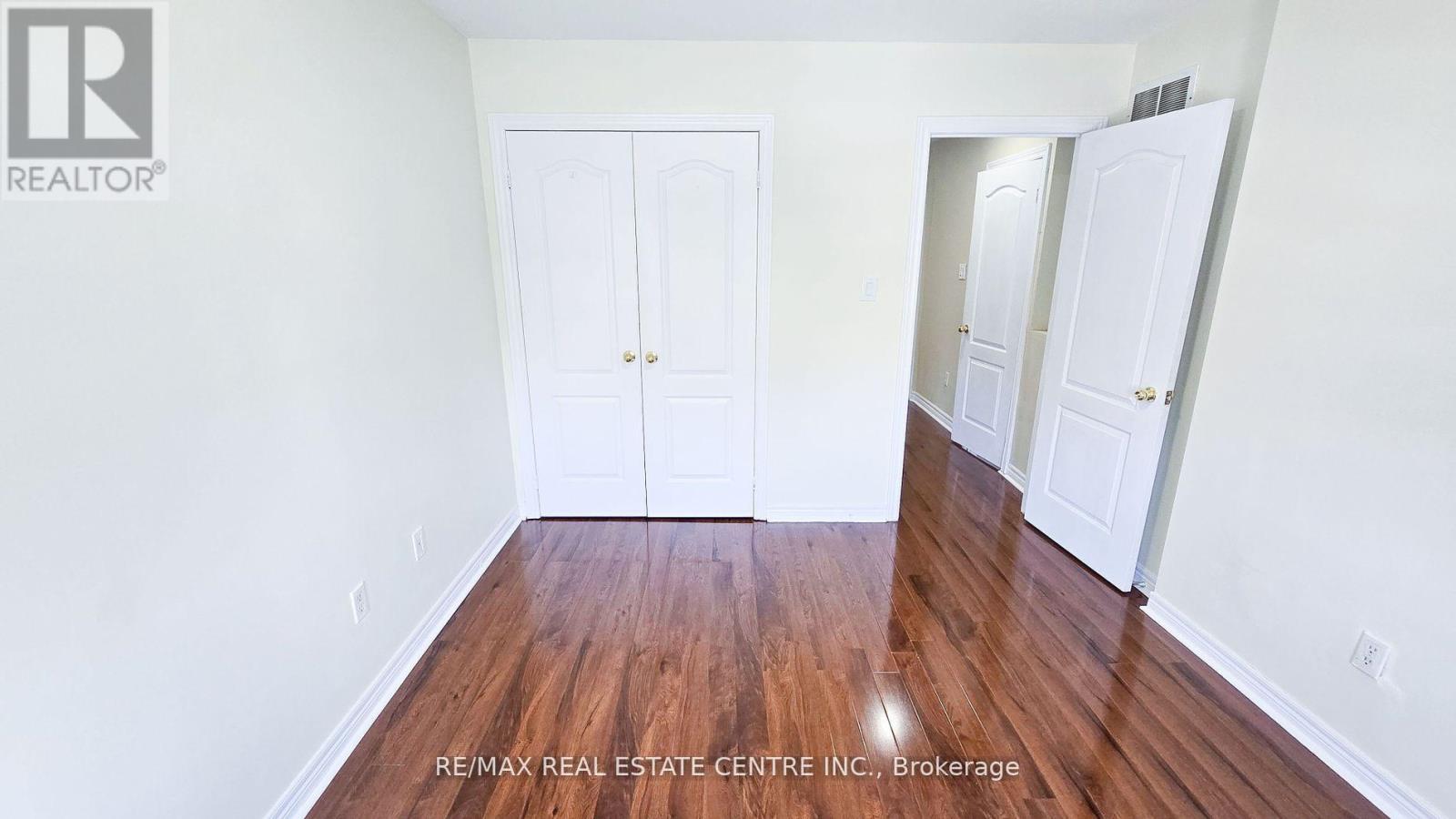 131 Seahorse Avenue, Brampton, Ontario  L6V 4N5 - Photo 10 - W12430200