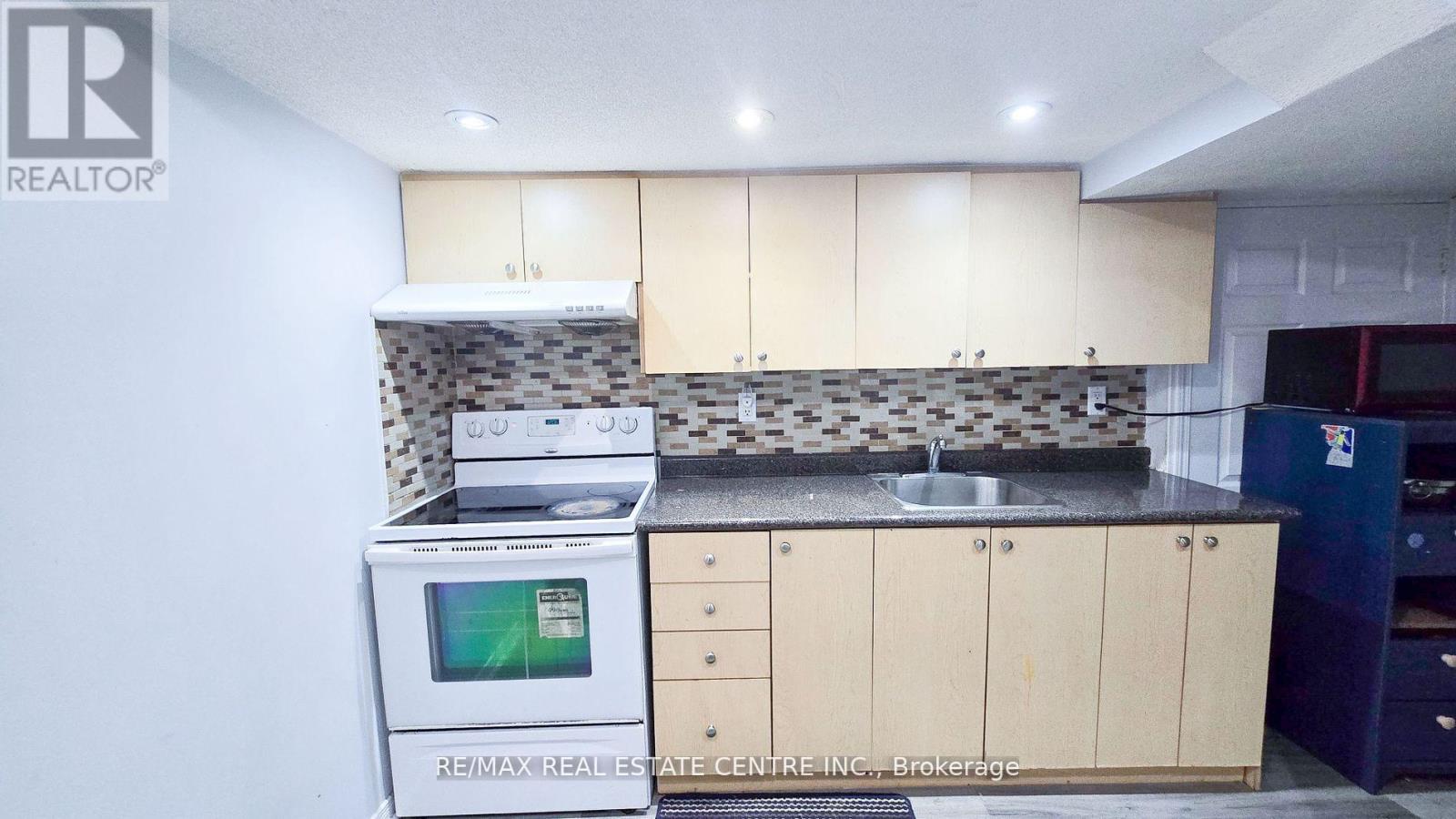 131 Seahorse Avenue, Brampton, Ontario  L6V 4N5 - Photo 27 - W12430200