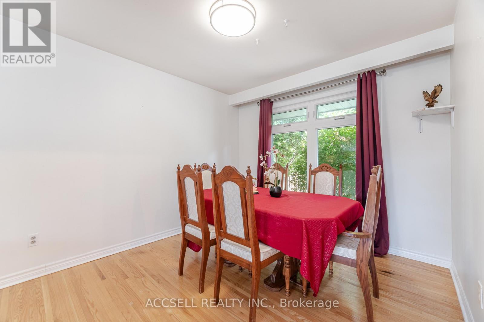 4 Tanner Circle, St. Catharines, Ontario  L2N 3M9 - Photo 10 - X12430202