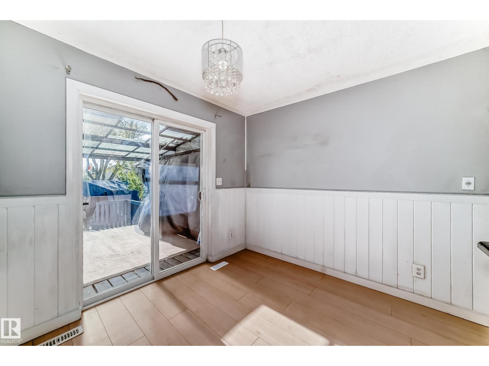325 Warwick Rd Nw, Edmonton, Alberta  T5X 4R1 - Photo 11 - E4459810