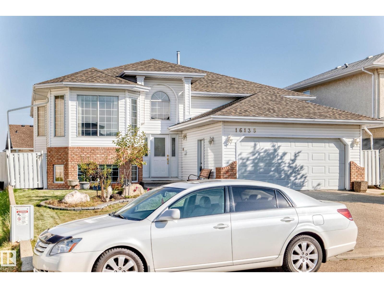 16135 56 St Nw, Edmonton, Alberta  T5Y 2T9 - Photo 2 - E4459812