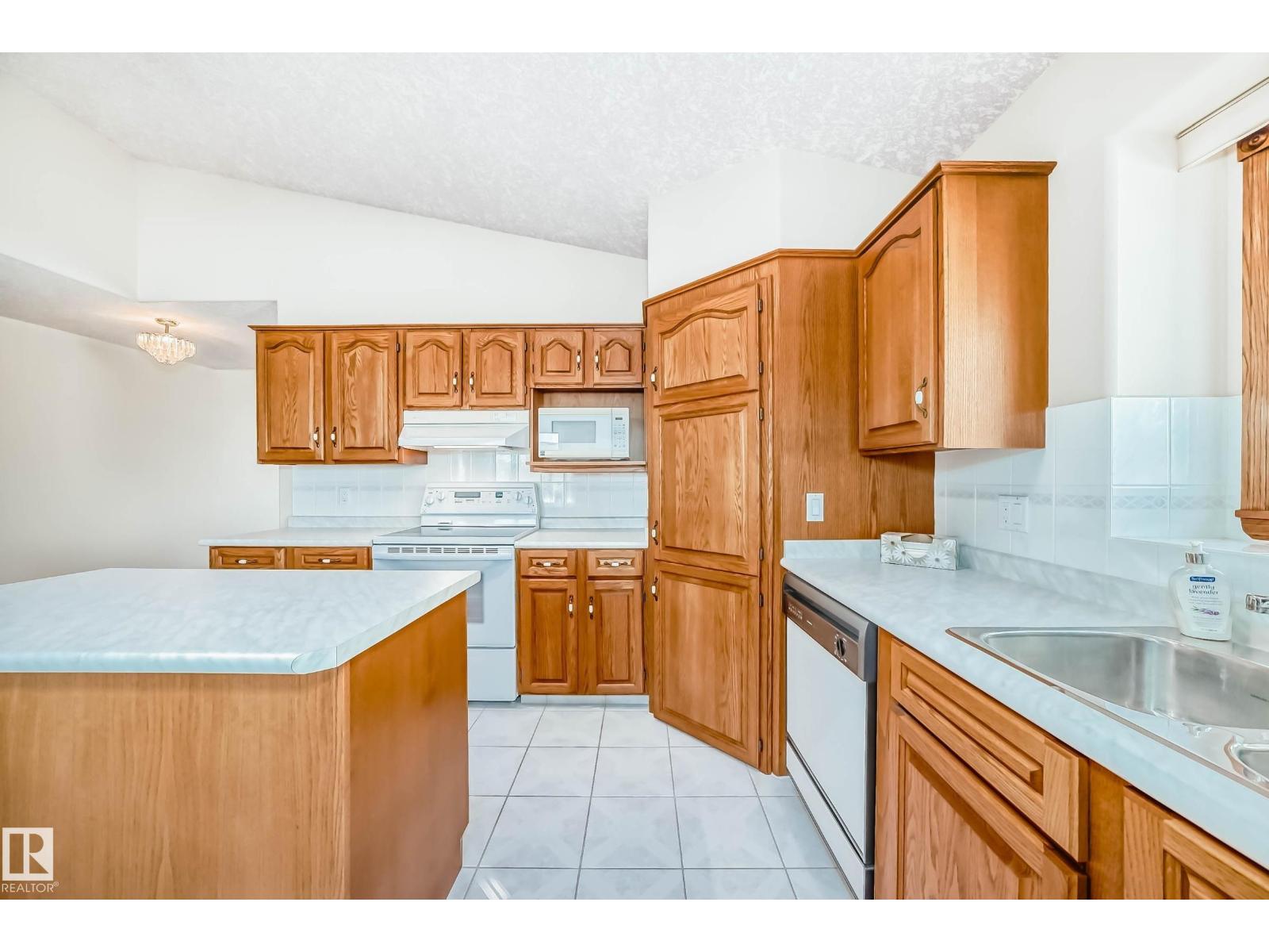 16135 56 St Nw, Edmonton, Alberta  T5Y 2T9 - Photo 14 - E4459812