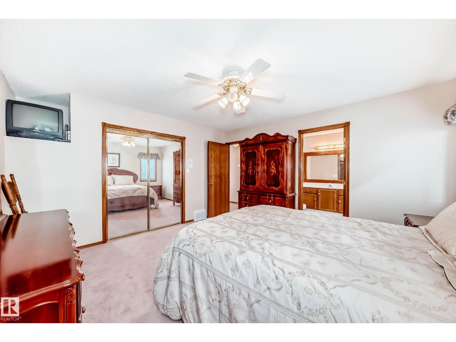 Property at 16135 56 ST NW image 4