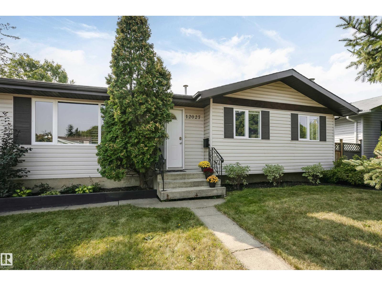 12027 143 Av Nw, Edmonton, Alberta  T5X 3T7 - Photo 2 - E4459814