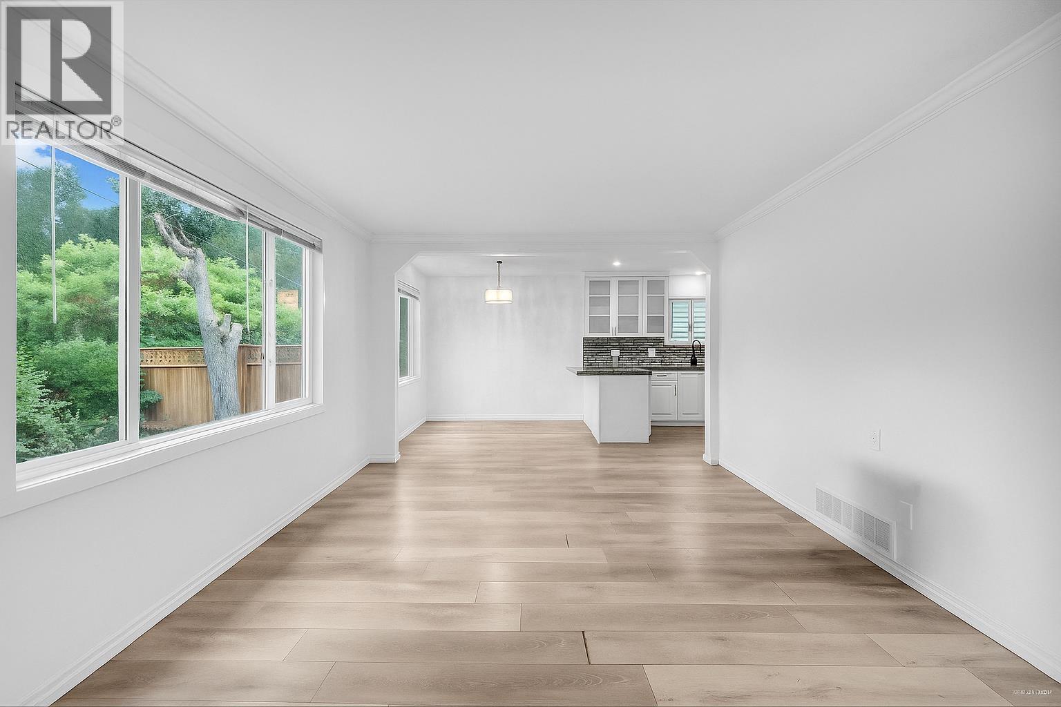 2585 Davies Avenue, Port Coquitlam, British Columbia  V3C 2J8 - Photo 6 - R3052372