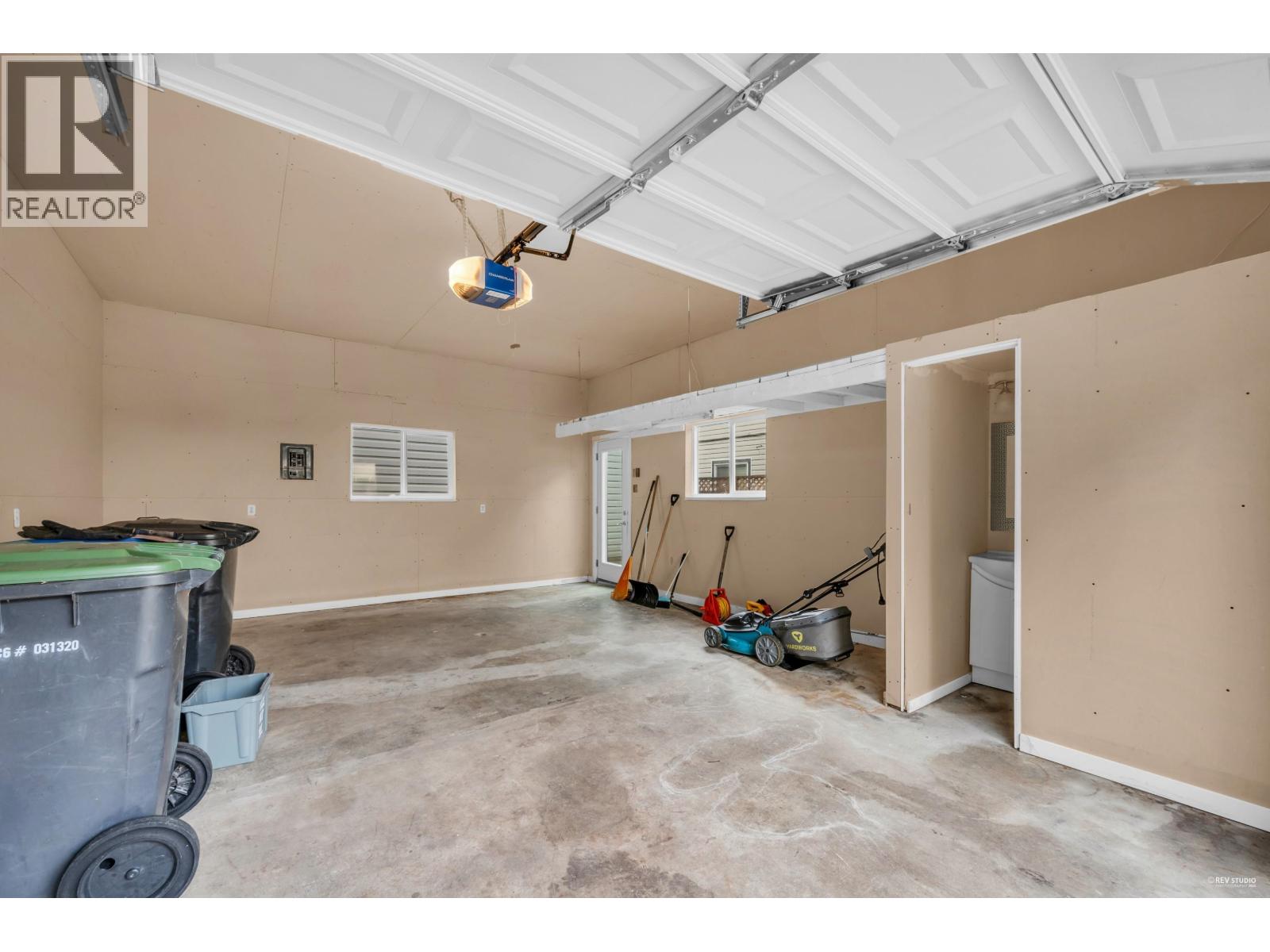 2585 Davies Avenue, Port Coquitlam, British Columbia  V3C 2J8 - Photo 24 - R3052372