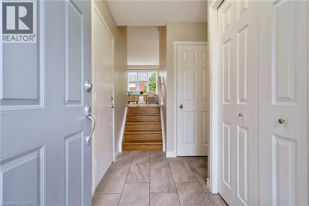 85 Chelsea Crescent, Stoney Creek, Ontario  L8E 5R8 - Photo 4 - 40774112