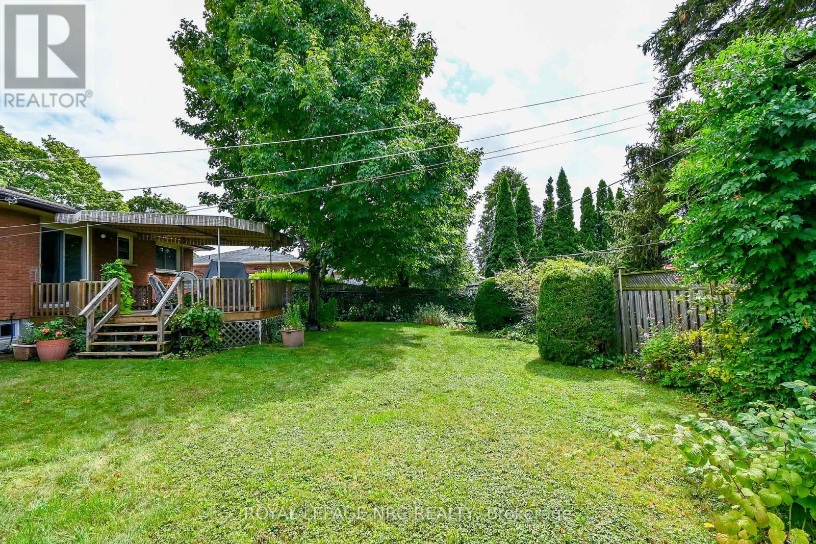 15 Monique Crescent, St. Catharines (Lakeshore), Ontario  L2M 1S8 - Photo 21 - X12430243