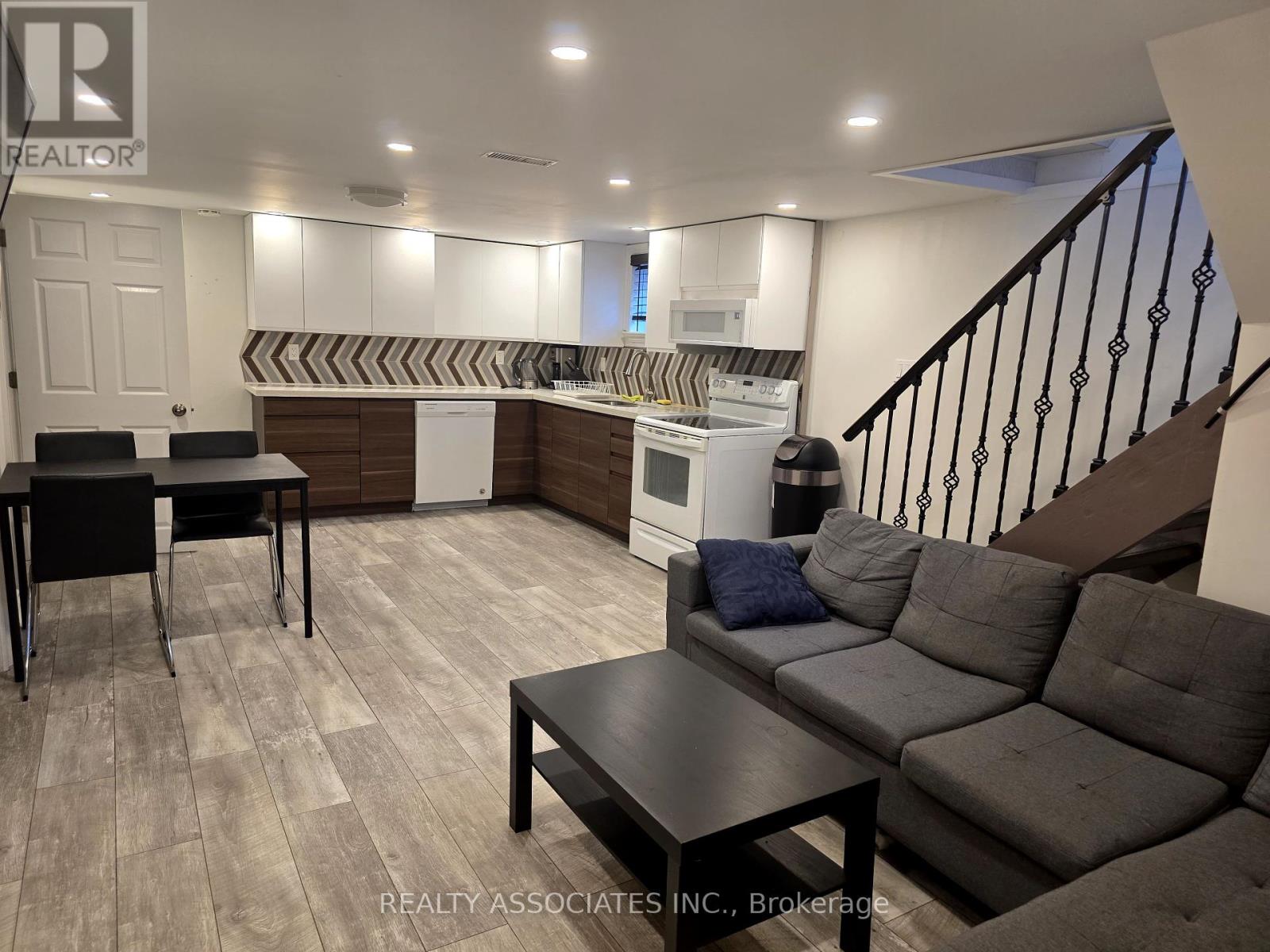 101 Reiner Road, Toronto, Ontario  M3H 2L7 - Photo 14 - C12430237