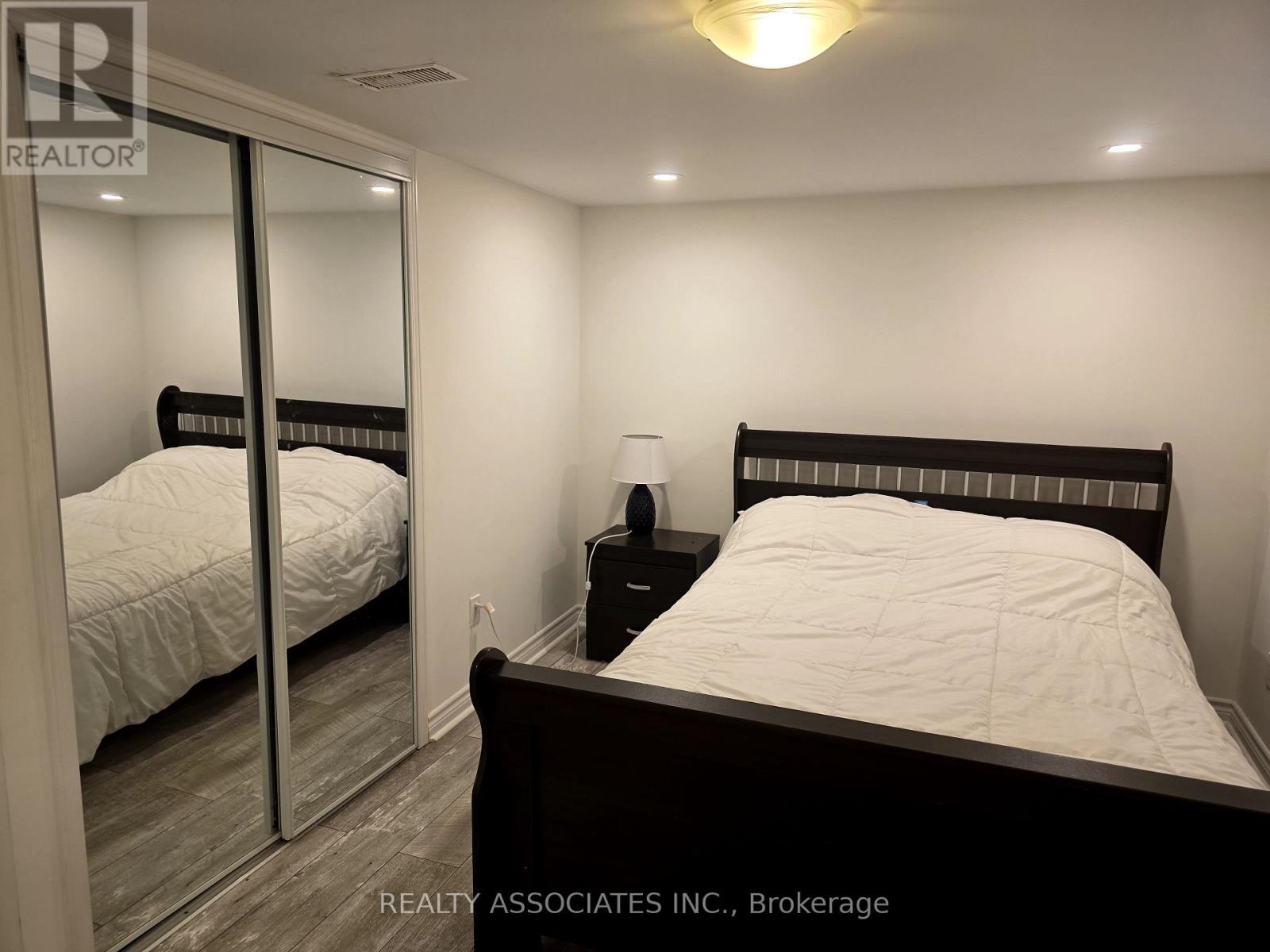 101 Reiner Road, Toronto, Ontario  M3H 2L7 - Photo 20 - C12430237