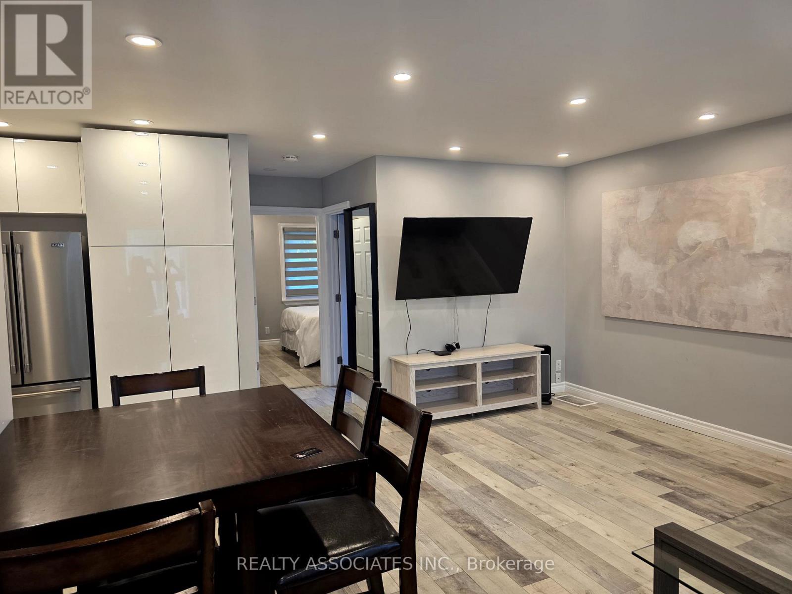 101 Reiner Road, Toronto, Ontario  M3H 2L7 - Photo 4 - C12430237